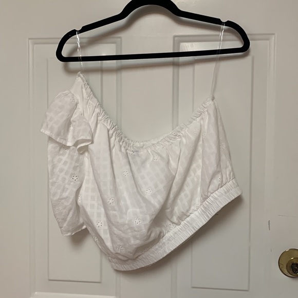 White off the shoulder crop top - Picture 2 of 3